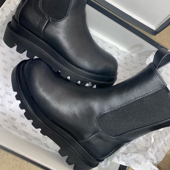 Black Sportgirl boots for sale - Picture 2 of 5
